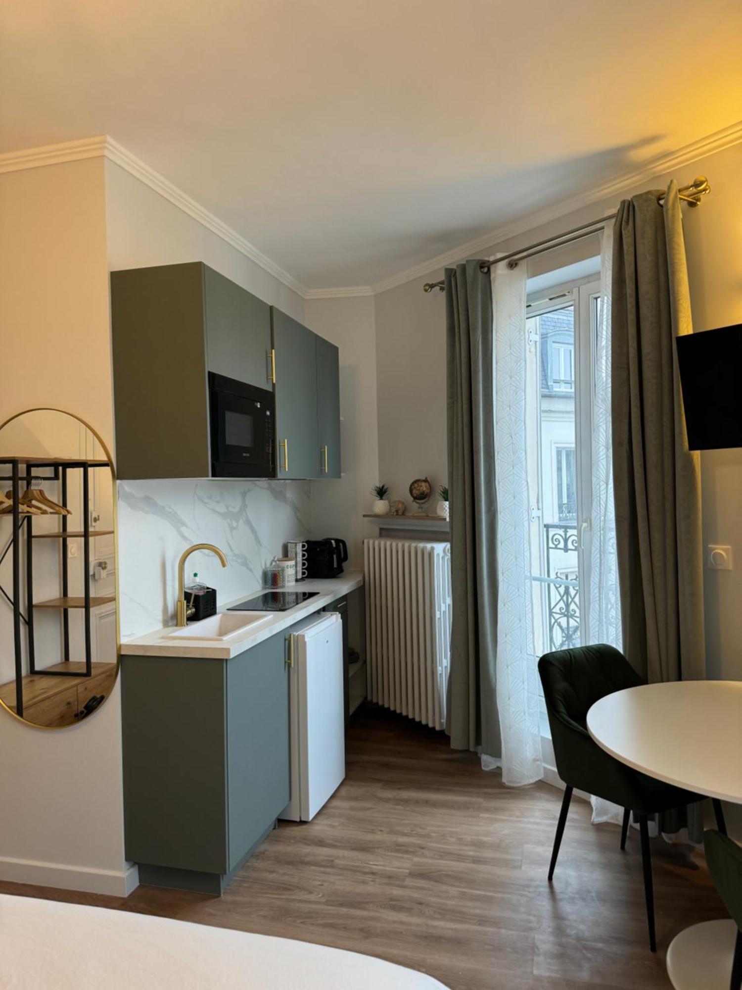 Studio De Charme Parisien Levallois-Perret Exterior photo