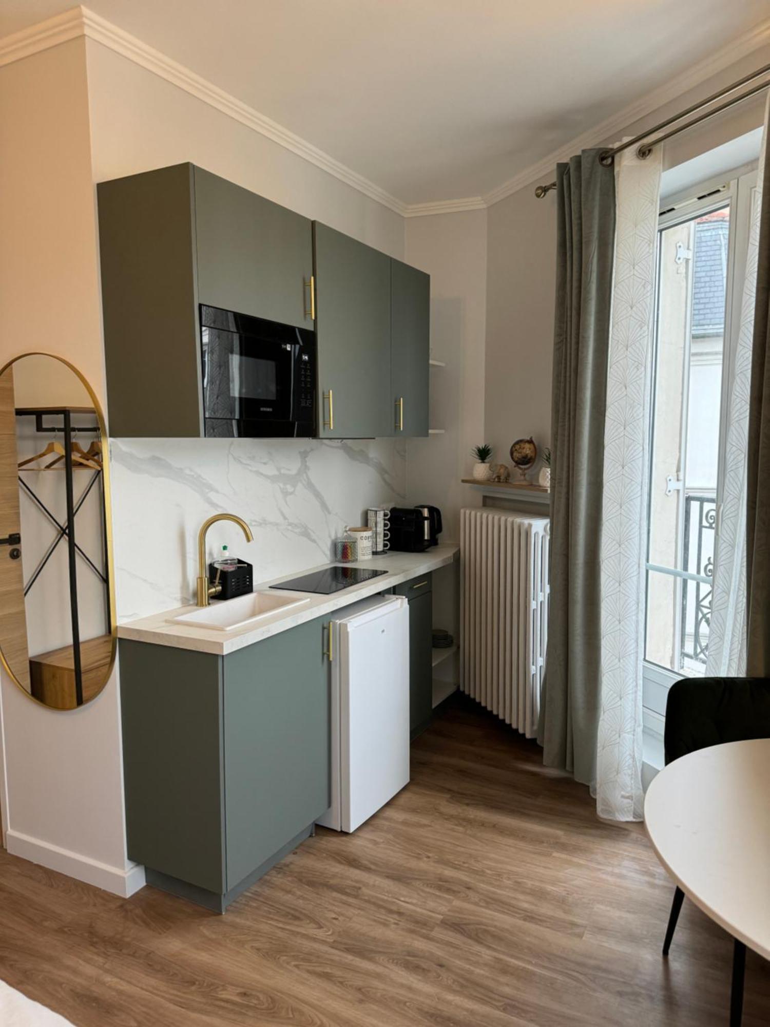 Studio De Charme Parisien Levallois-Perret Exterior photo