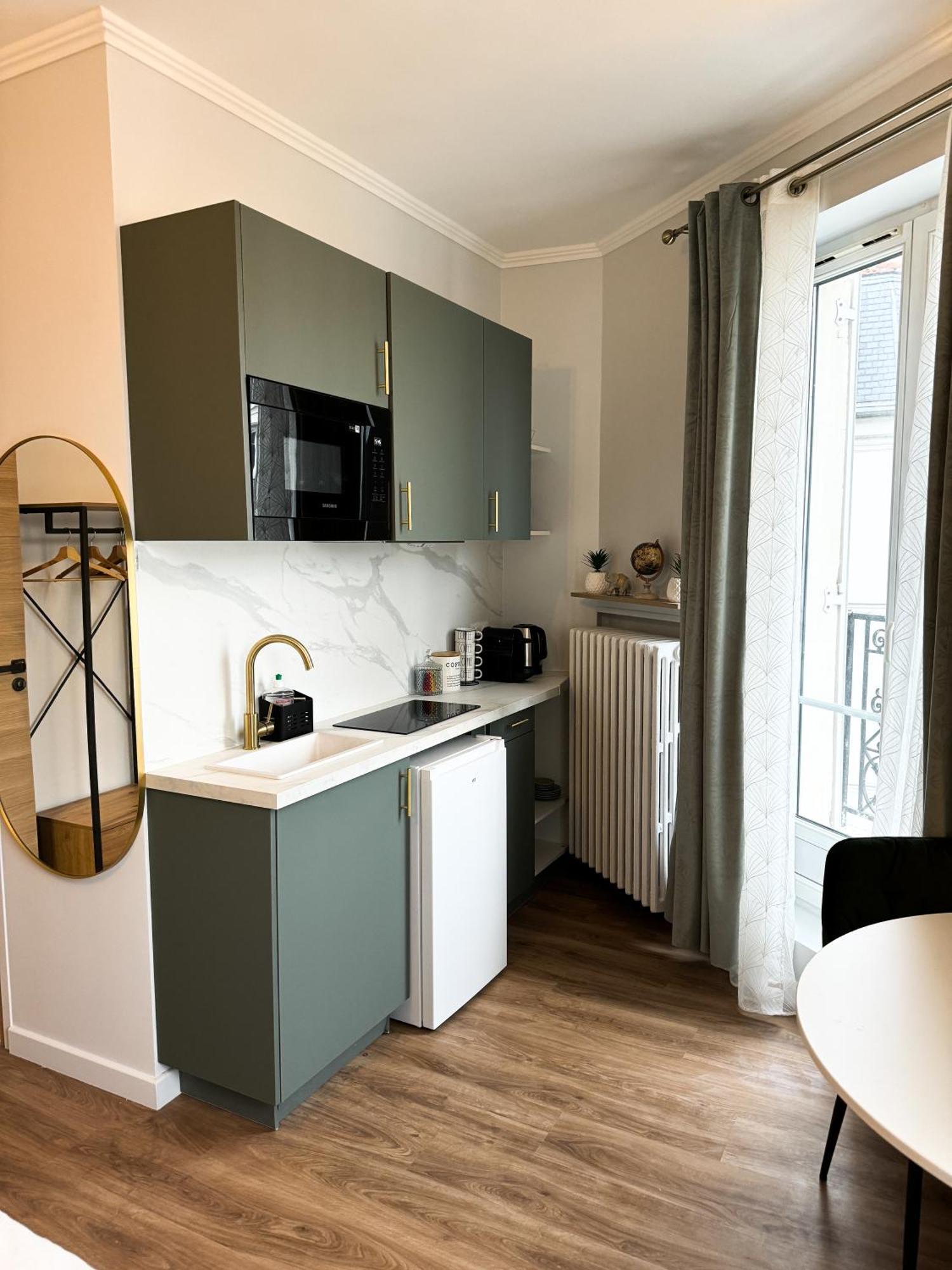 Studio De Charme Parisien Levallois-Perret Exterior photo